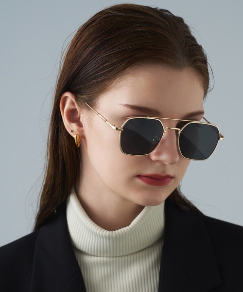 NUEF （ヌエフ）の「スクエア型｜クリアレンズ｜トレンド｜紫外線対策｜UVカット｜眼鏡｜NUEF｜ダブルブリッジクラシック（メガネ・レディース・ゴールド/シルバー・FREE）」の19枚目の写真