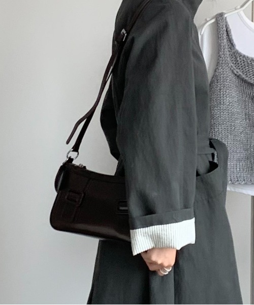 FINEnough（ファインナフ）の「ハートチャーム付きベルトバックルデザイン2WAYショルダーバッグ（ショルダーバッグ・レディース・ホワイト/ブラック/キャメル/ブラウン/レッド・FREE）」の15枚目の写真