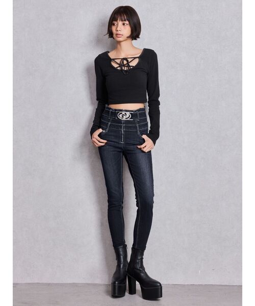 GYDA（ジェイダ）の「2WAYレースアップラメテレコトップス（Tシャツ/カットソー・レディース・ブラック/オフホワイト・FREE）」の5枚目の写真