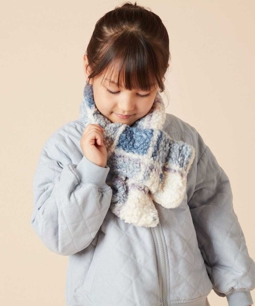 a.v.v（アーヴェヴェ）の「[KIDS]【リバーシブル/差し込み型で安心】チェックボアマフラー（ストール/ショール・キッズ・ライトピンク/ダークインディゴブルー・120）」の10枚目の写真