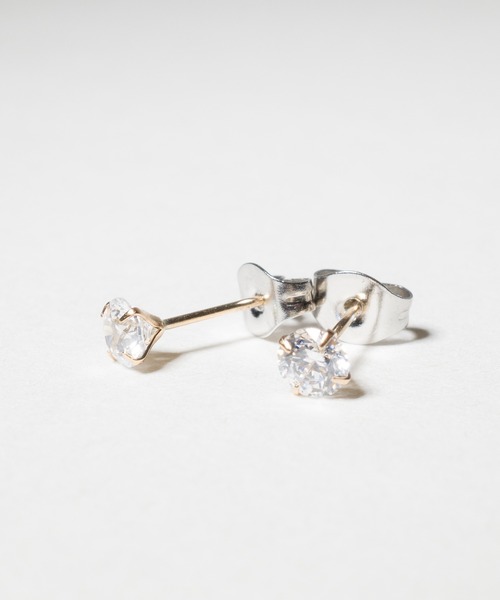 Pledge(プレッジ)の「【RES】【Pledge(プレッジ)】K10 Swarovski Crystals ピアス(2SET)(ピアス(両耳用)・メンズ・ホワイト/ブラック/ブルー/ブラック系その他・FREE)」の2枚目の写真