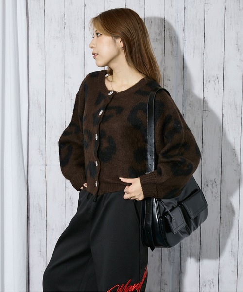 GORGE(ゴージ)の「《レオパード柄×2WAY仕様》レディース 起毛ニットカーデ/プルオーバー 秋冬(ニット/セーター・レディース・ブラウン/ブラック/グレー・F)」の14枚目の写真