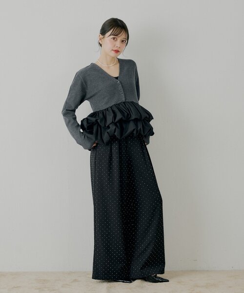 Chico（チコ）の「【SALON by Chico】フリルドッキングチュニック（ニット/セーター・レディース・ブラック/ベージュ/アイボリー・FREE）」の4枚目の写真