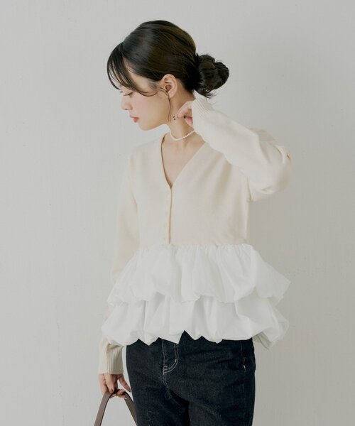 Chico（チコ）の「【SALON by Chico】フリルドッキングチュニック（ニット/セーター・レディース・ブラック/ベージュ/アイボリー・FREE）」の11枚目の写真