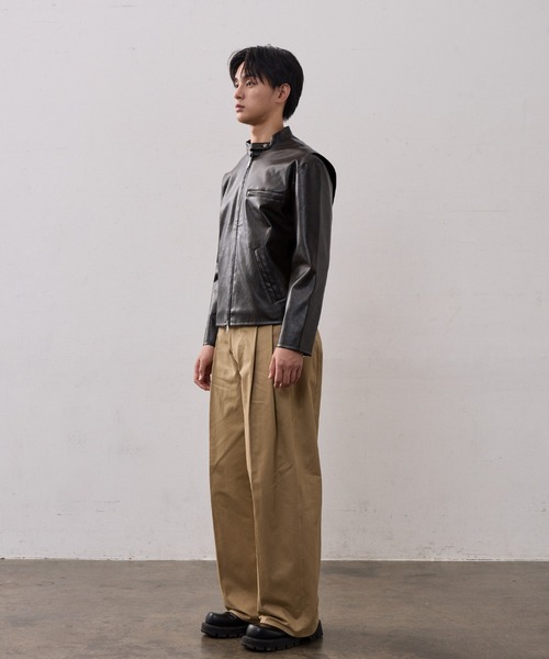 THE CLE(ザクレ)の「TWO TUCK COTTON WIDE PANTS / 2タックコットンワイドパンツ【2タック】【ワイド】【コットン】 チノパン チノパンツ パンツ メンズ(チノパンツ・メンズ・ネイビー/ベージュ・LARGE/MEDIUM/SMALL)」の14枚目の写真
