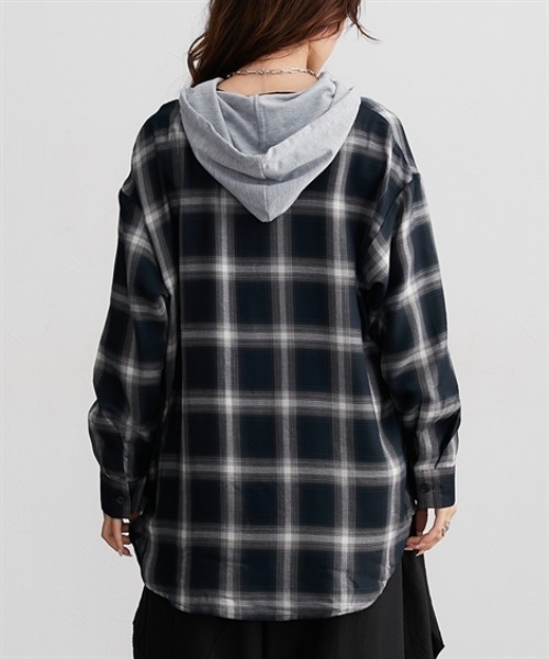 Soiunique（スワユニーク）の「ゆったりサイズフード付きチェックシャツ　［Soiunique］（シャツ/ブラウス・レディース・ブラック/ネイビー・M/L/LL）」の16枚目の写真