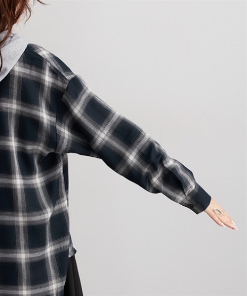 Soiunique（スワユニーク）の「ゆったりサイズフード付きチェックシャツ　［Soiunique］（シャツ/ブラウス・レディース・ブラック/ネイビー・M/L/LL）」の18枚目の写真