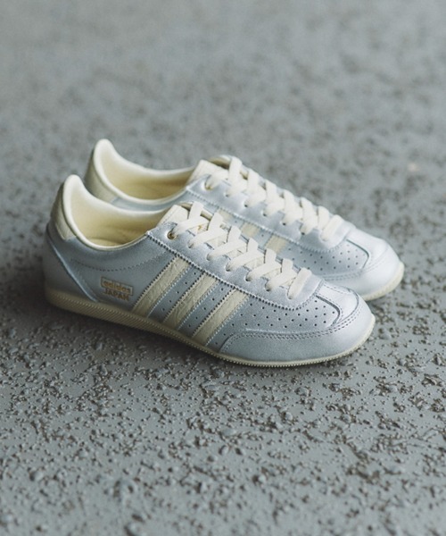 adidas(アディダス)の「JAPAN W KI8494(スニーカー・レディース・シルバー・22.5cm/23.0cm/23.5cm/24.0cm/24.5cm/25.0cm/25.5cm)」の6枚目の写真