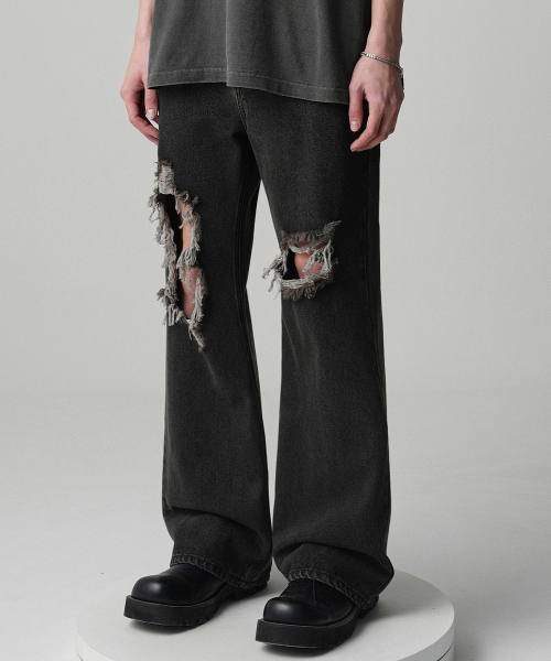 AVANDRESS(アバンドレス )の「Minimal Bootscut Destroyed Denim Pants CAMEL BLUE(デニムパンツ・レディース・キャメル・LARGE/MEDIUM/SMALL)」の2枚目の写真