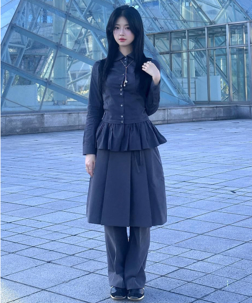 FLAREUP（フレアアップ）の「Dani Frill Shirts (FL-188_Charcoal)（シャツ/ブラウス・レディース・チャコール・1/2）」の3枚目の写真