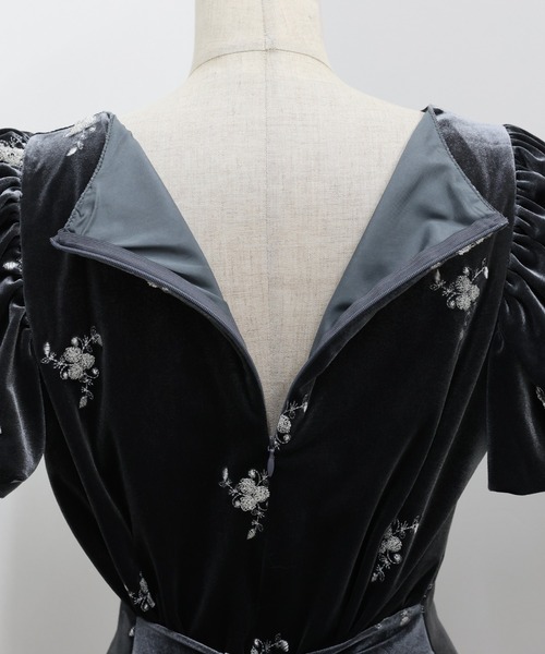 フラワー刺繍ハートネックベロアワンピース 結婚式 成人式 二次会