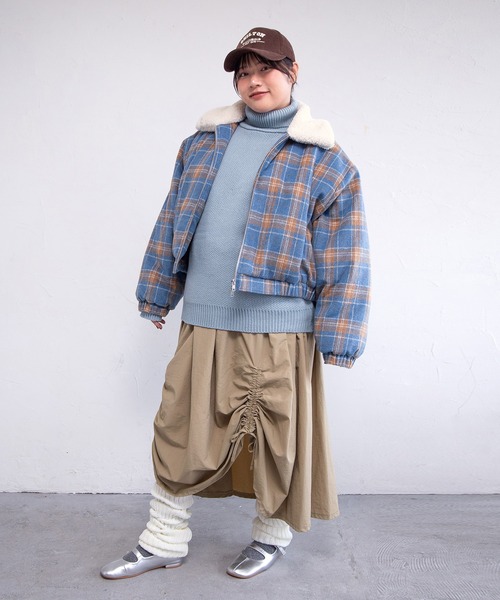 PUNYUS(プニュズ)の「ボア襟チェック柄ブルゾン(ブルゾン・レディース・ブラウン/ブルー/グリーン・1/5/4/3/2)」の5枚目の写真