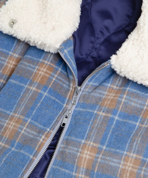 PUNYUS(プニュズ)の「ボア襟チェック柄ブルゾン(ブルゾン・レディース・ブラウン/ブルー/グリーン・1/5/4/3/2)」の14枚目の写真