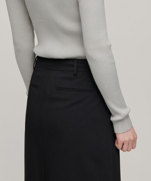 MUSINSA STANDARD WOMAN（ムシンサスタンダードウーマン）の「ウィメンズマキシスカート[ブラック]（スカート・レディース・その他・SMALL/MEDIUM/LARGE/X-SMALL）」の7枚目の写真