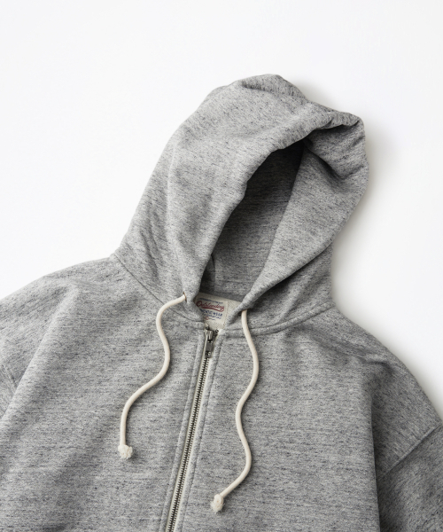 OUTSTANDING(アウトスタンディング)の「AUTHENTIC COMFORT HOOD ZIP SWEAT_HEATHER GRAY(パーカー・メンズ・その他・MEDIUM/LARGE/X-LARGE)」の3枚目の写真