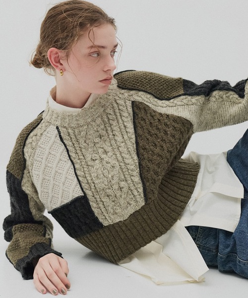 PUBLIC TOKYO(パブリックトウキョウ)の「ケーブルパッチワークニット(ニット/セーター・レディース・アイボリー/カーキ・FREE)」の2枚目の写真