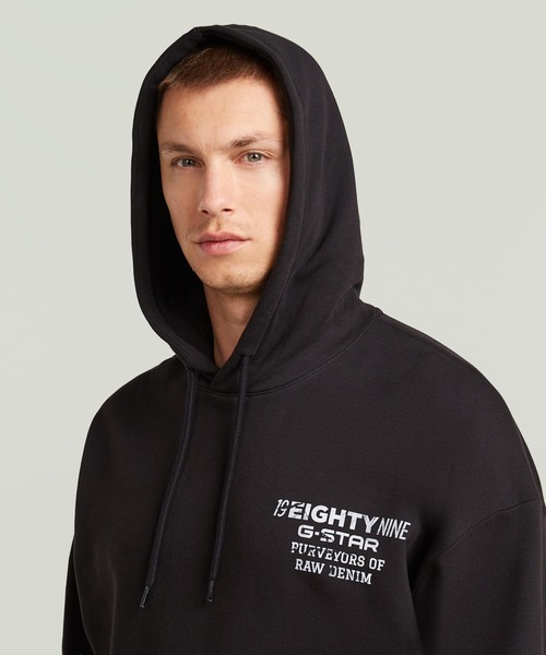 G-STAR（ジースター）の「Back Graphic Hoodie Sweater/バックグラフィックオーバーサイズスウェットパーカー（パーカー・メンズ・グレー/ダークブラック・SMALL/MEDIUM/X-LARGE/X-SMALL/LARGE）」の6枚目の写真