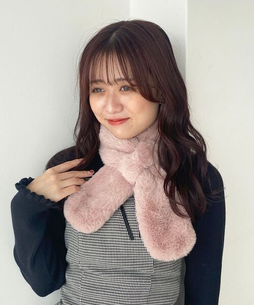 MAJESTIC LEGON（マジェスティックレゴン）の「リボンティペット（ストール/ショール・レディース・アイボリー/ピンク/ブラウン・FREE）」の3枚目の写真