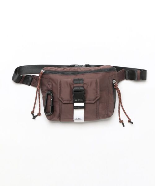 A.P.C.(アーペーセー)の「BANANE TREK(ボディバッグ/ウエストポーチ・メンズ・ブラウン系その他・ONESIZE)」の1枚目の写真