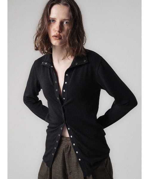ELCHELE(エルチェレ)の「MELLOW HIGH NECK TOP(Tシャツ/カットソー・レディース・ブラック/ダークウッド/オートミール・FREE)」の2枚目の写真