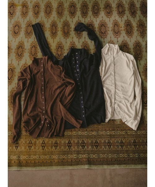 ELCHELE(エルチェレ)の「MELLOW HIGH NECK TOP(Tシャツ/カットソー・レディース・ブラック/ダークウッド/オートミール・FREE)」の10枚目の写真