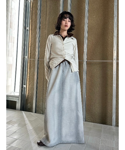 ELCHELE(エルチェレ)の「MELLOW HIGH NECK TOP(Tシャツ/カットソー・レディース・ブラック/ダークウッド/オートミール・FREE)」の15枚目の写真