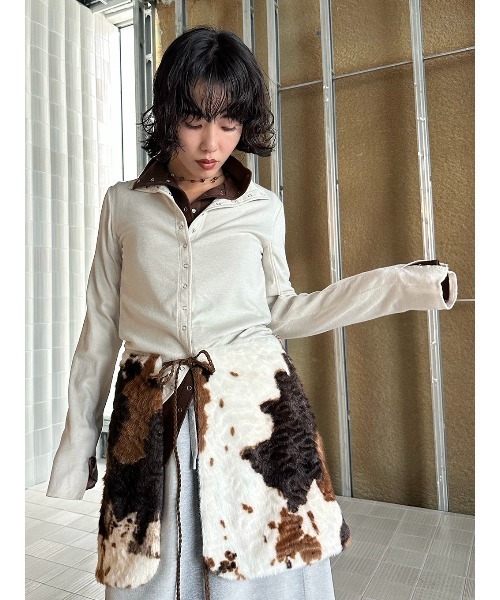 ELCHELE(エルチェレ)の「MELLOW HIGH NECK TOP(Tシャツ/カットソー・レディース・ブラック/ダークウッド/オートミール・FREE)」の12枚目の写真
