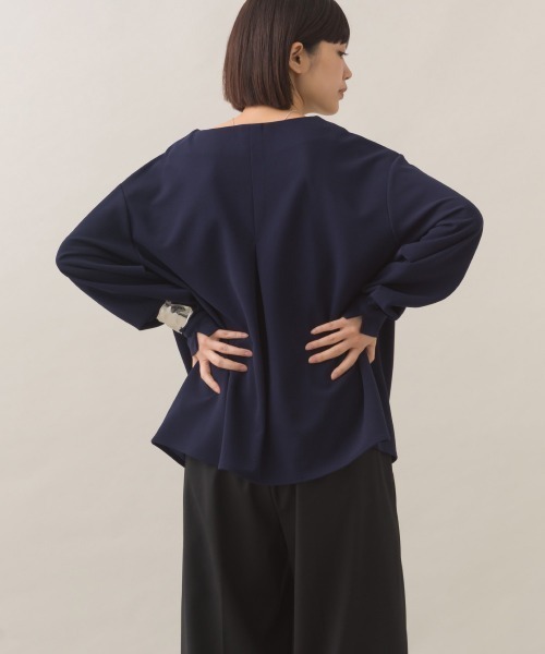 OMNES(オムネス)の「【BEAUTIFUL FRIDAY】キーネックブラウス(シャツ/ブラウス・レディース・グレー/ネイビー・MEDIUM/LARGE)」の11枚目の写真