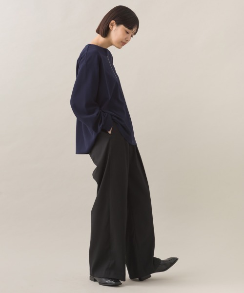 OMNES(オムネス)の「【BEAUTIFUL FRIDAY】キーネックブラウス(シャツ/ブラウス・レディース・グレー/ネイビー・MEDIUM/LARGE)」の13枚目の写真