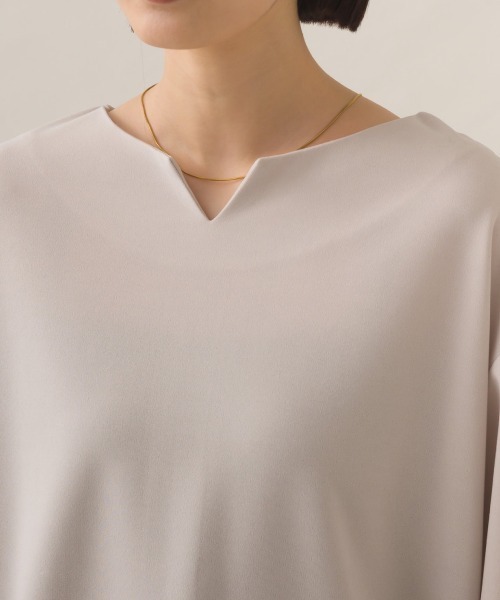 OMNES(オムネス)の「【BEAUTIFUL FRIDAY】キーネックブラウス(シャツ/ブラウス・レディース・グレー/ネイビー・MEDIUM/LARGE)」の14枚目の写真
