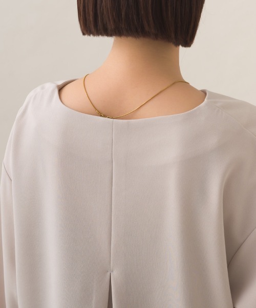 OMNES(オムネス)の「【BEAUTIFUL FRIDAY】キーネックブラウス(シャツ/ブラウス・レディース・グレー/ネイビー・MEDIUM/LARGE)」の15枚目の写真