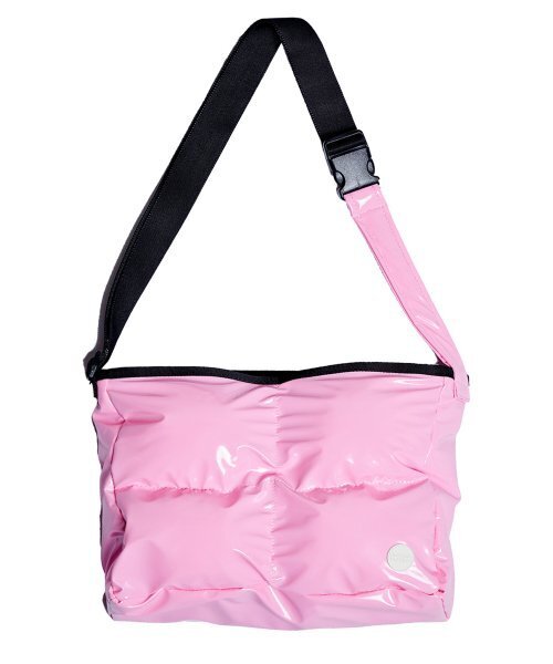DAMP(ドントアスクマイプラン)の「2WAY padded messenger bag_pink(メッセンジャーバッグ・レディース・その他・ONE SIZE)」の1枚目の写真