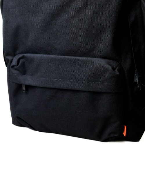 UNIVERSAL OVERALL(ユニバーサルオーバーオール)の「【RES】【UNIVERSAL OVERALL】Daily backpack(ショルダーバッグ・メンズ・ブラック・FREE)」の13枚目の写真