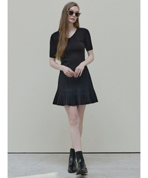 A-line Mini Pleated Skirt - black