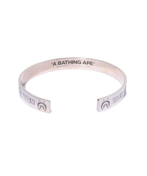 A BATHING APE(アベイシングエイプ)の「SHARK BANGLE(バングル/リストバンド・メンズ・シルバー・MEDIUM/LARGE)」の2枚目の写真