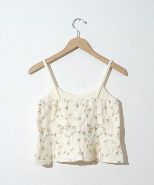 flower(フラワー)の「フラッフィーロージービスチェ(キャミソール・レディース・ホワイト/グレー・FREE)」の4枚目の写真