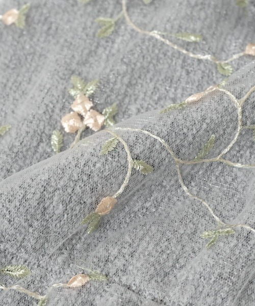 flower(フラワー)の「フラッフィーロージービスチェ(キャミソール・レディース・ホワイト/グレー・FREE)」の19枚目の写真