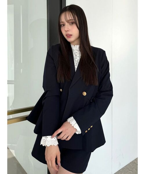 CALNAMUR(カルナムール)の「ダブルブレストペプラムジャケット(ノーカラージャケット・レディース・ネイビー・SMALL/MEDIUM)」の17枚目の写真