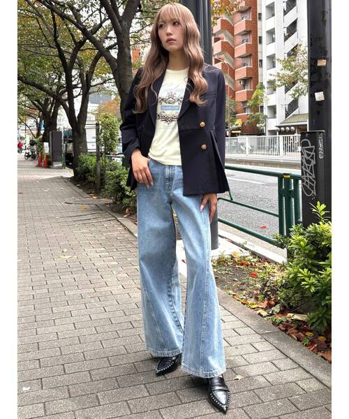 CALNAMUR(カルナムール)の「ダブルブレストペプラムジャケット(ノーカラージャケット・レディース・ネイビー・SMALL/MEDIUM)」の6枚目の写真