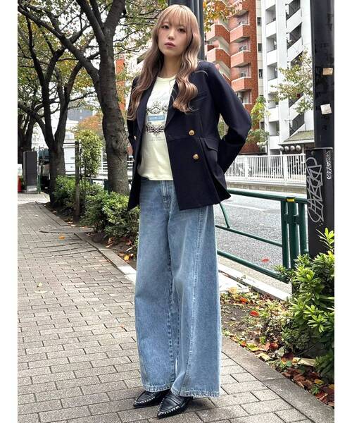 CALNAMUR(カルナムール)の「ダブルブレストペプラムジャケット(ノーカラージャケット・レディース・ネイビー・SMALL/MEDIUM)」の5枚目の写真