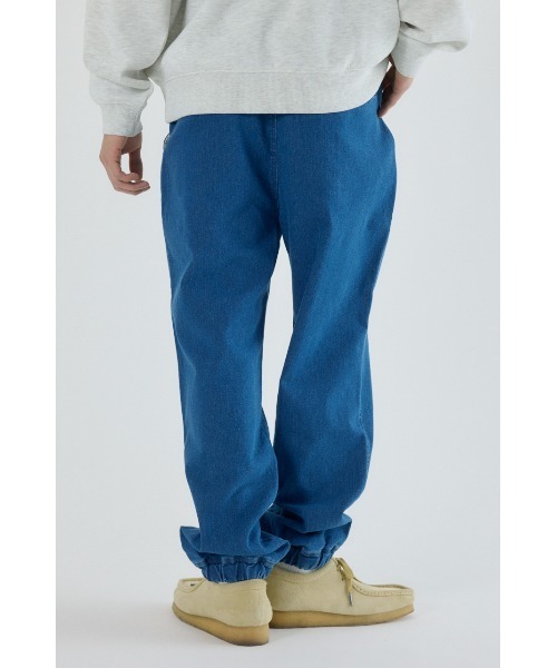 RODEO CROWNS WIDE BOWL（ロデオクラウンズワイドボウル）の「チルイージーデニムJOGパンツ（デニムパンツ・メンズ・ブラック/ブルー・MEDIUM/LARGE）」の11枚目の写真