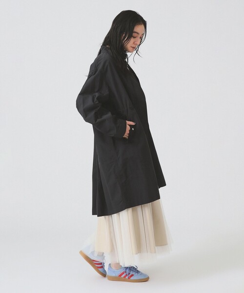 Ray BEAMS（レイビームス）の「バック タック スタンドカラー コート（吸水速乾・UVカット）（ステンカラーコート・レディース・オリーブ/ベージュ/ブラック・ONE SIZE）」の17枚目の写真