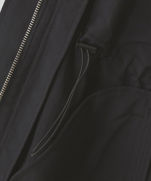 Ray BEAMS（レイビームス）の「バック タック スタンドカラー コート（吸水速乾・UVカット）（ステンカラーコート・レディース・オリーブ/ベージュ/ブラック・ONE SIZE）」の4枚目の写真