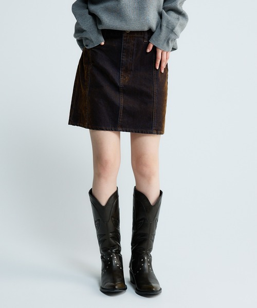 JEANASIS(ジーナシス)の「フロッキーデニムミニスカート/634877(デニムスカート・レディース・ブラウン系その他/レッド系その他・SMALL/MEDIUM)」の2枚目の写真