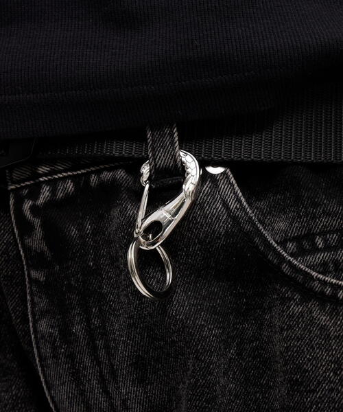 AVIREX(アヴィレックス)の「《AVIREX × J.H.M CO.,LTD.》50th EAGLE HEAD KEYHOLDER(キーホルダー・レディース・シルバー・F)」の2枚目の写真