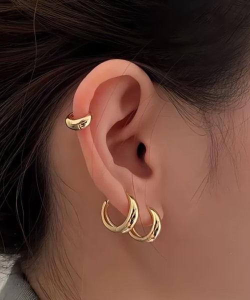 Rennet(レネット)の「【 金属アレルギー対応 】 ステンレス ぷっくりシンプルフープピアス(ピアス(両耳用)・レディース・シルバー/ゴールド・MEDIUM/SMALL/LARGE)」の3枚目の写真