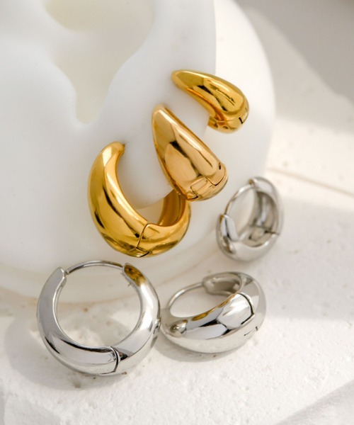 Rennet(レネット)の「【 金属アレルギー対応 】 ステンレス ぷっくりシンプルフープピアス(ピアス(両耳用)・レディース・シルバー/ゴールド・MEDIUM/SMALL/LARGE)」の6枚目の写真