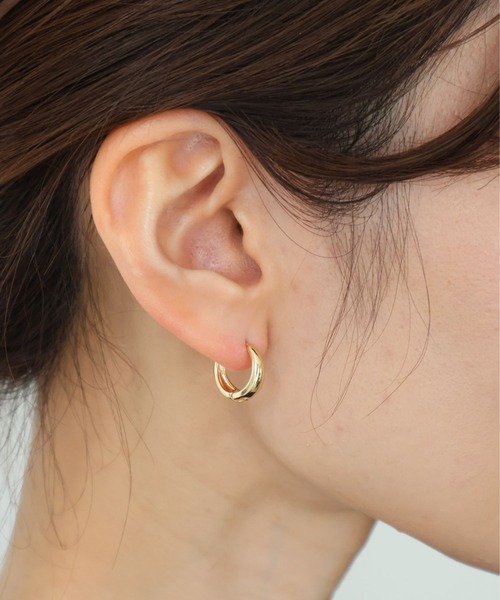 Rennet(レネット)の「【 金属アレルギー対応 】 ステンレス ぷっくりシンプルフープピアス(ピアス(両耳用)・レディース・シルバー/ゴールド・MEDIUM/SMALL/LARGE)」の11枚目の写真