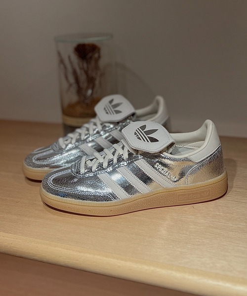 HANDBALL SPEZIAL LT W KK4448（スニーカー）｜adidas（アディダス）の