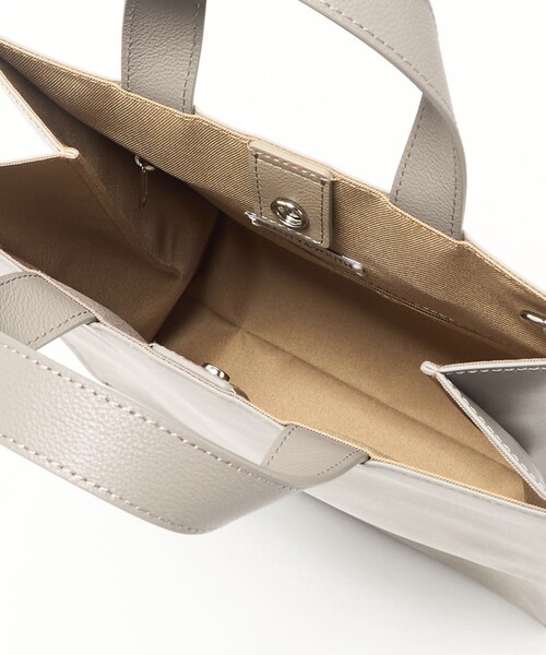 BEAUTY&YOUTH UNITED ARROWS（ビューティーアンドユースユナイテッドアローズ）の「マット ミニ トート バッグ A4（トートバッグ・メンズ・ダークグレー/ベージュ・FREE）」の18枚目の写真